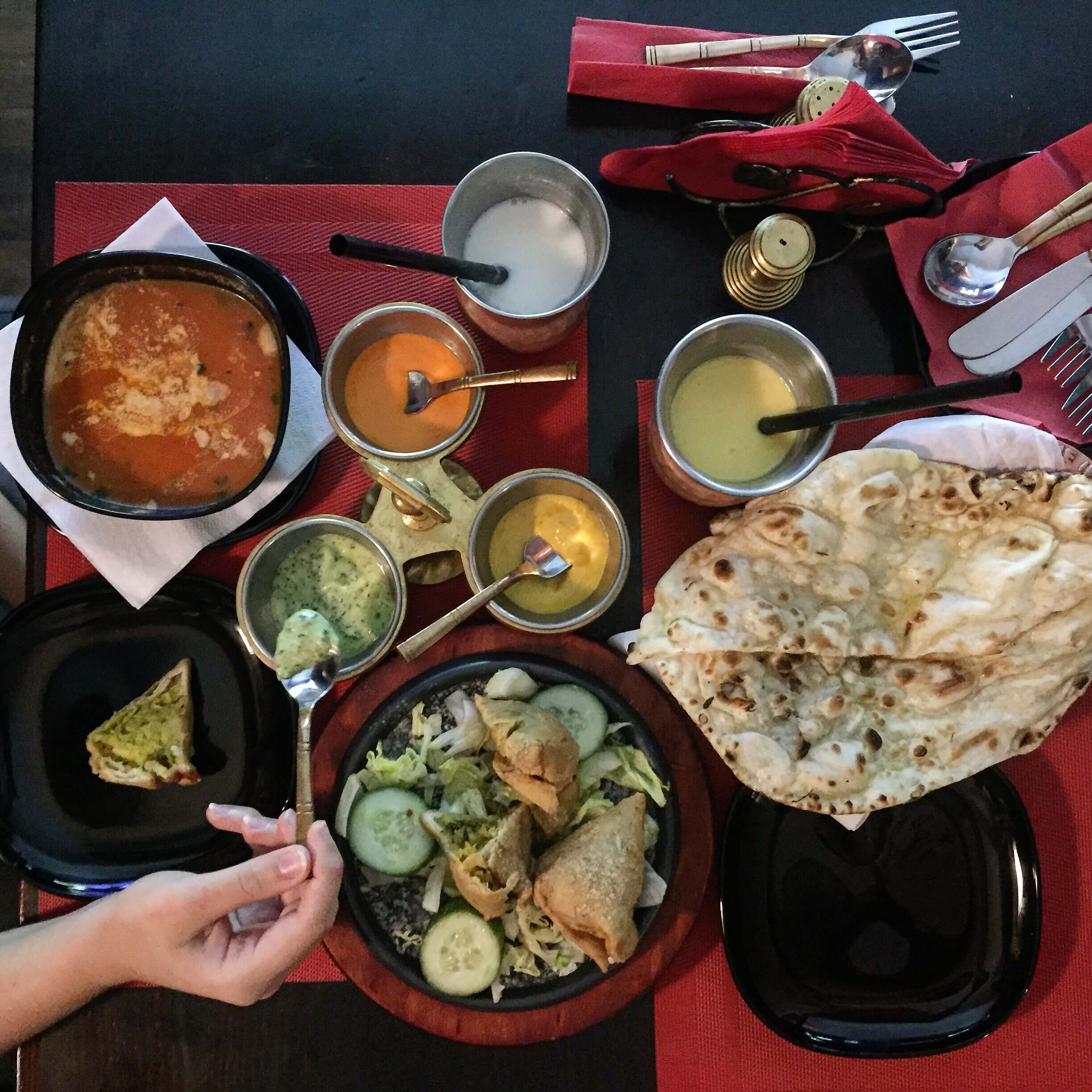 bardzo obszerne menu kuchnia indyjska laxmi